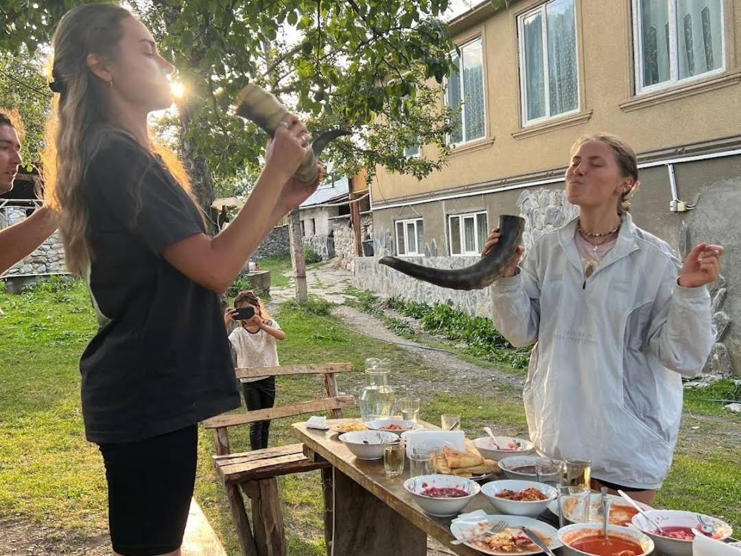 Maizer Qaldani Guesthouse Chvabiani Bagian luar foto